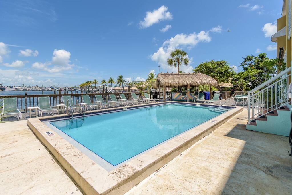 فيلا Aruba - Downtown Waterfront 2X2 Dock & Pool Pet-Friendly كي وست المظهر الخارجي الصورة
