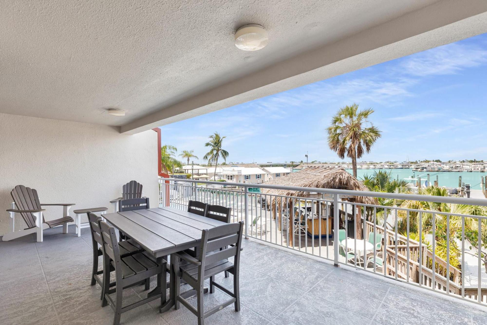 فيلا Aruba - Downtown Waterfront 2X2 Dock & Pool Pet-Friendly كي وست المظهر الخارجي الصورة